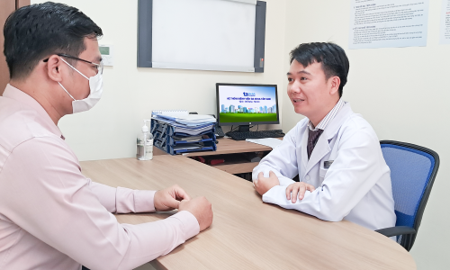 Does drinking a lot of water help expel kidney stones?