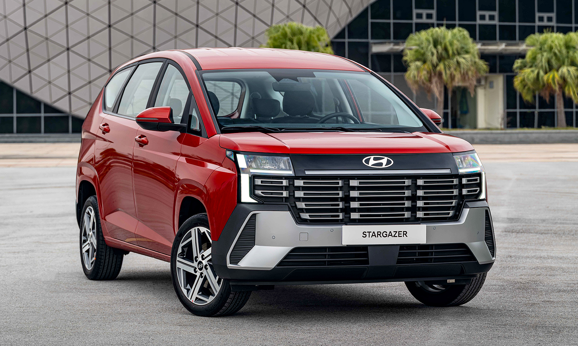 Hyundai Stargazer new version priced from 569 million VND