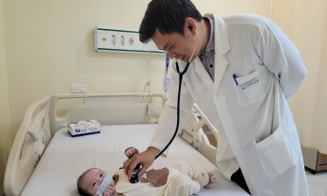 Boy infected with drug-resistant urinary tract bacteria