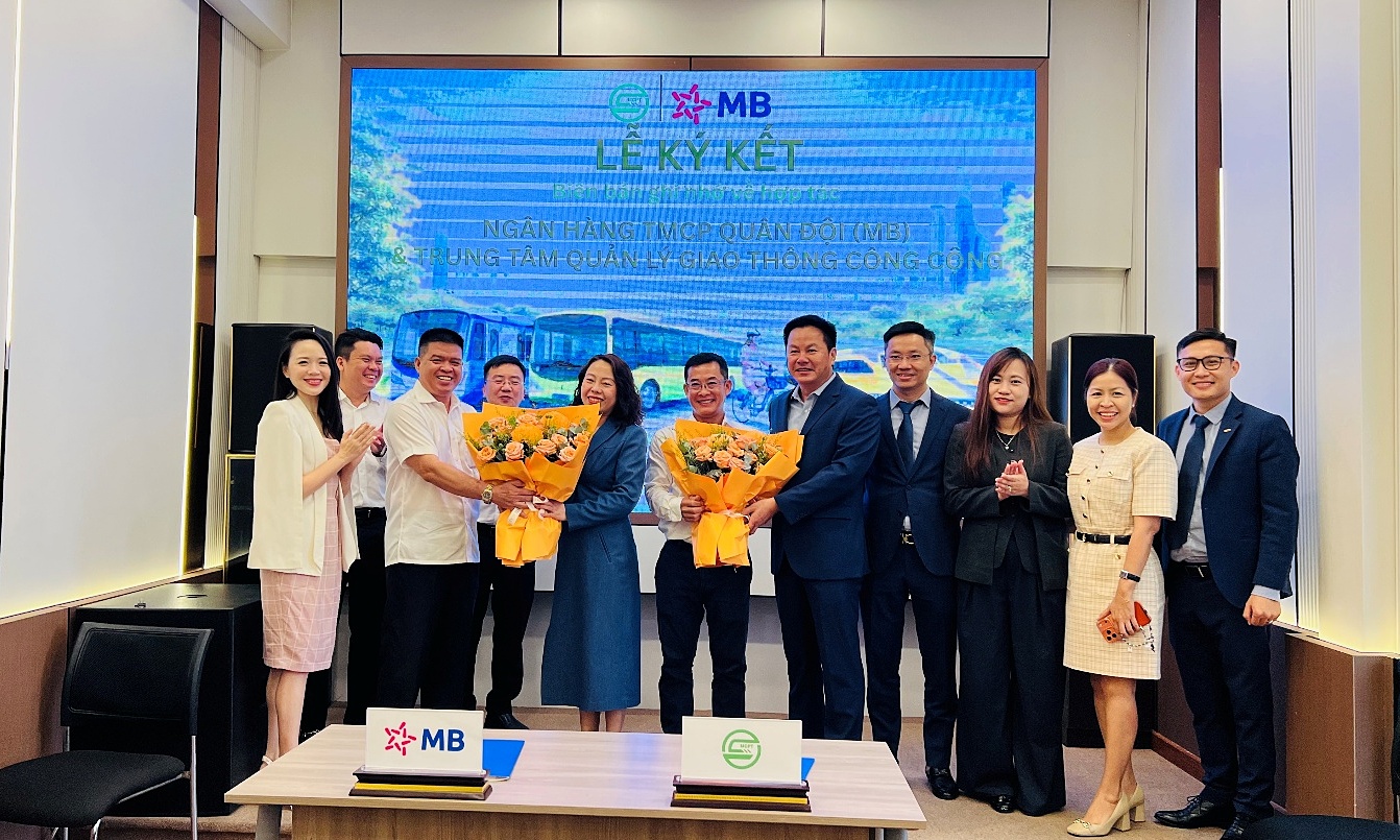 MB and TP HCM develop digital payments for public transport