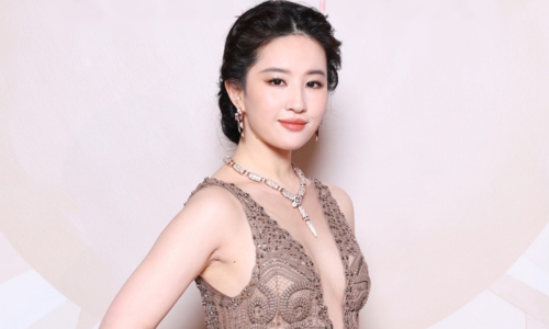 Liu Yifei embraces braless trend