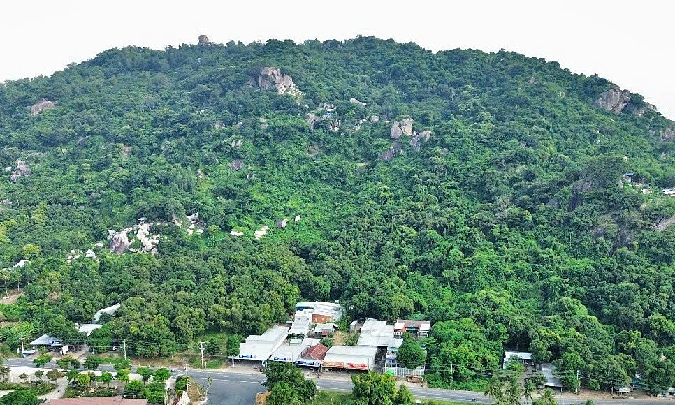 Proposal to exploit two quarries for Ho Chi Minh City - My Thuan expressway expansion