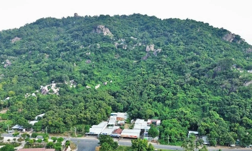 Proposal to exploit two quarries for Ho Chi Minh City - My Thuan expressway expansion