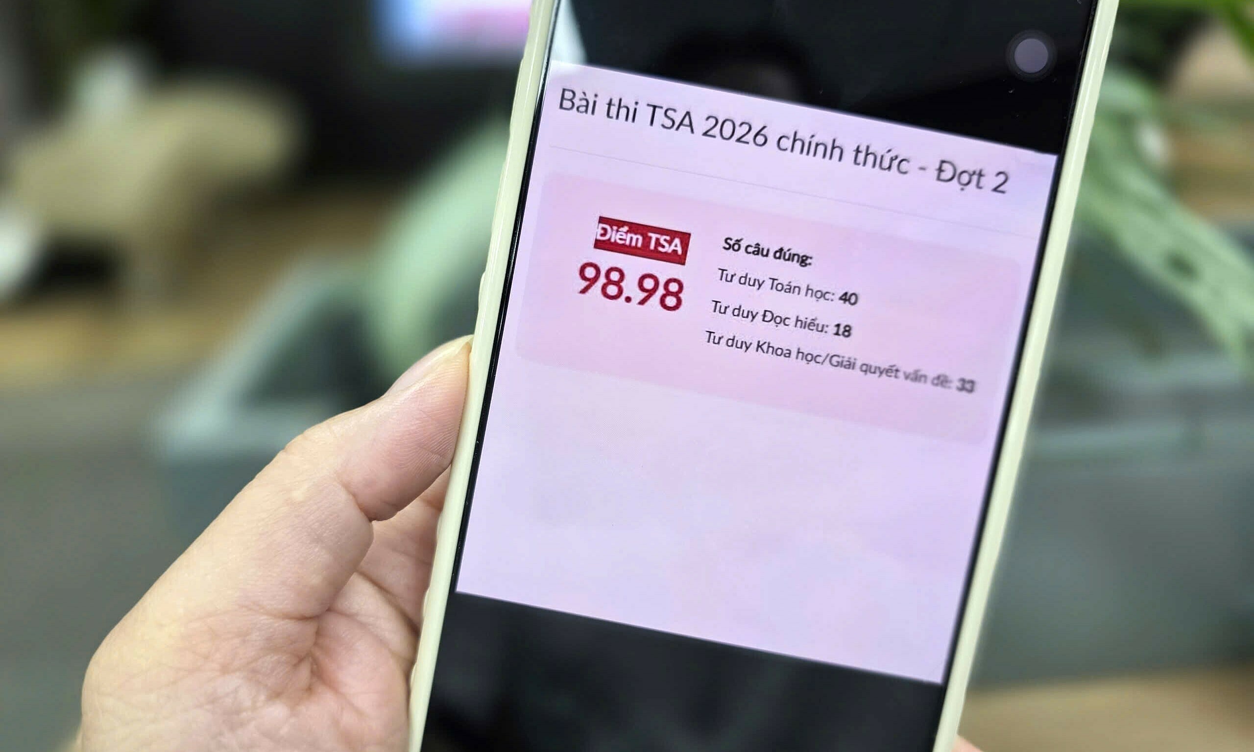 Why a top scorer in the thinking assessment exam had 9 errors yet achieved a near-perfect score