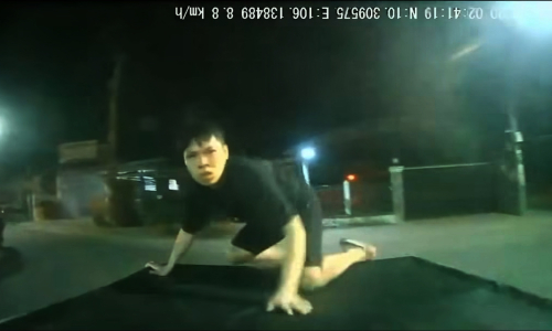 Many people chase and smash car due to 'misunderstanding'