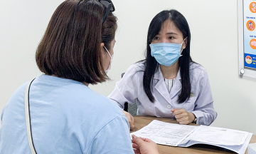 Autoimmune disease destroys thyroid, causing uncontrolled weight gain