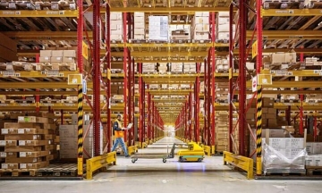 DHL deploys global warehouse robotization platform