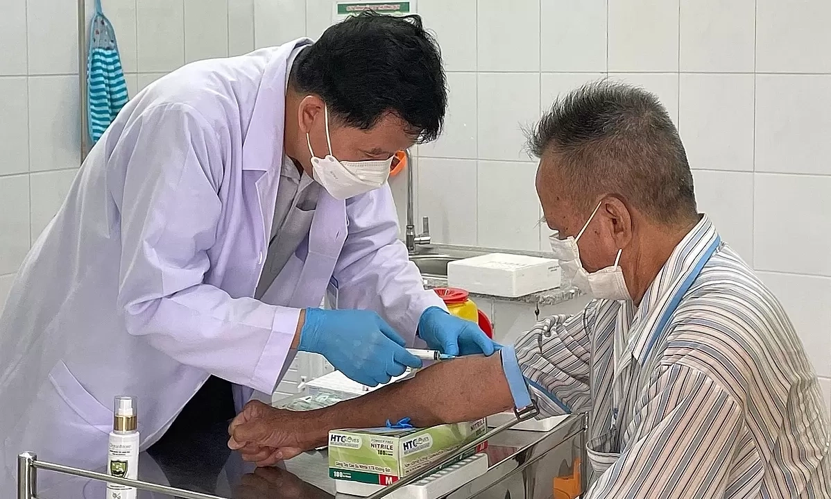 Which ho chi minh city residents are set to receive free health check-ups?