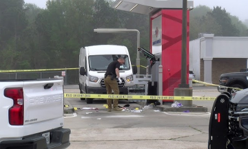 Robber shoots and critically wounds Vietnamese-American guard at Texas ATM