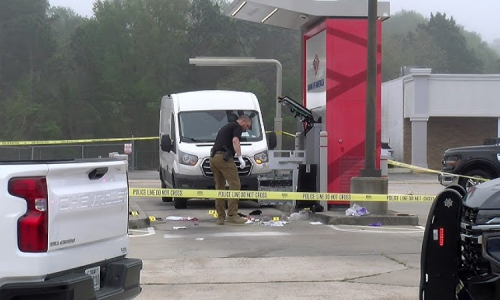 Robber shoots and critically wounds Vietnamese-American guard at Texas ATM