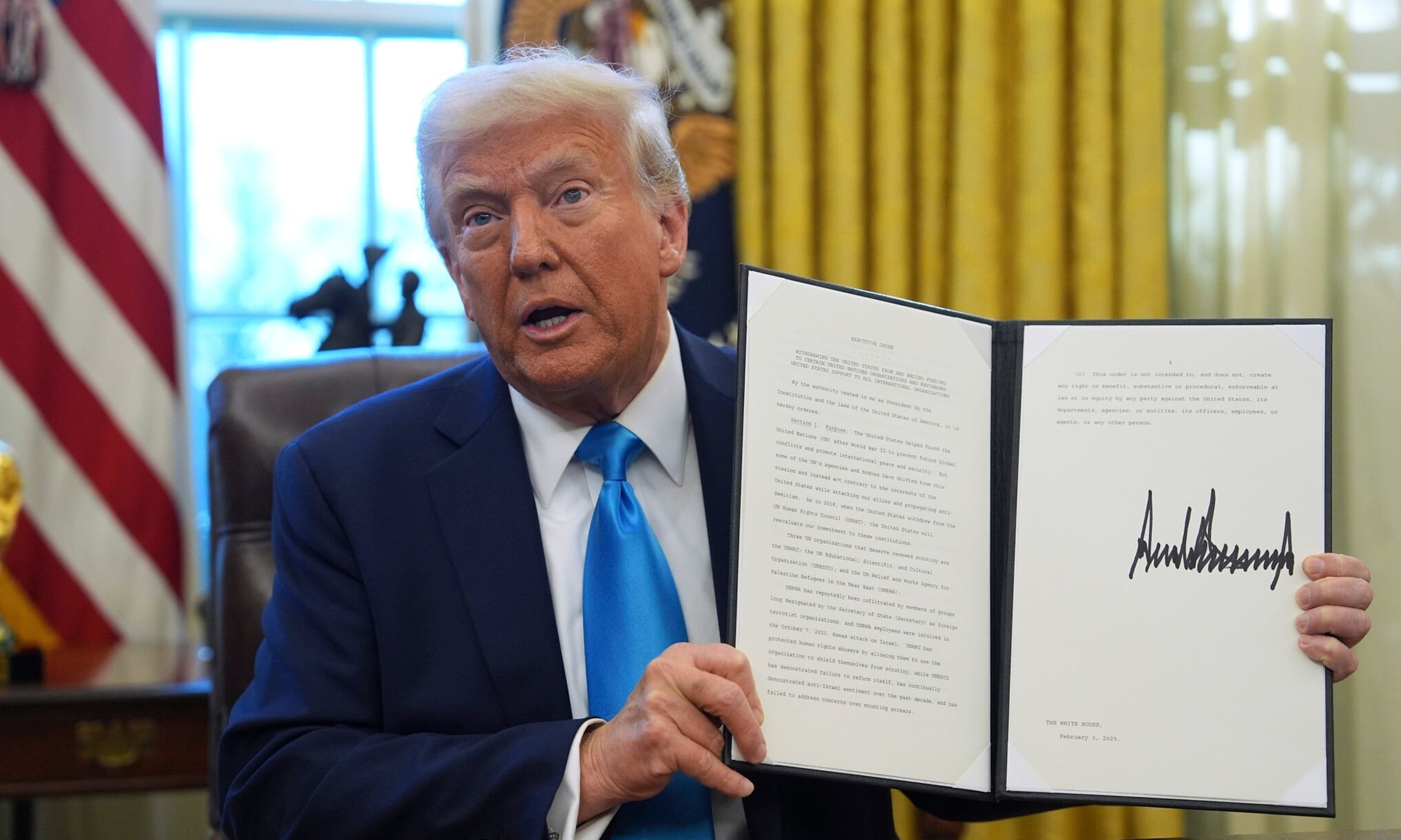 USD banknotes to feature Trump's signature