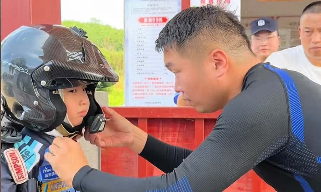 Seven-year-old racer captivates Chinese internet