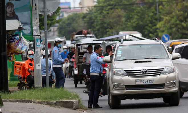 Cambodia temporarily suspends traffic fines