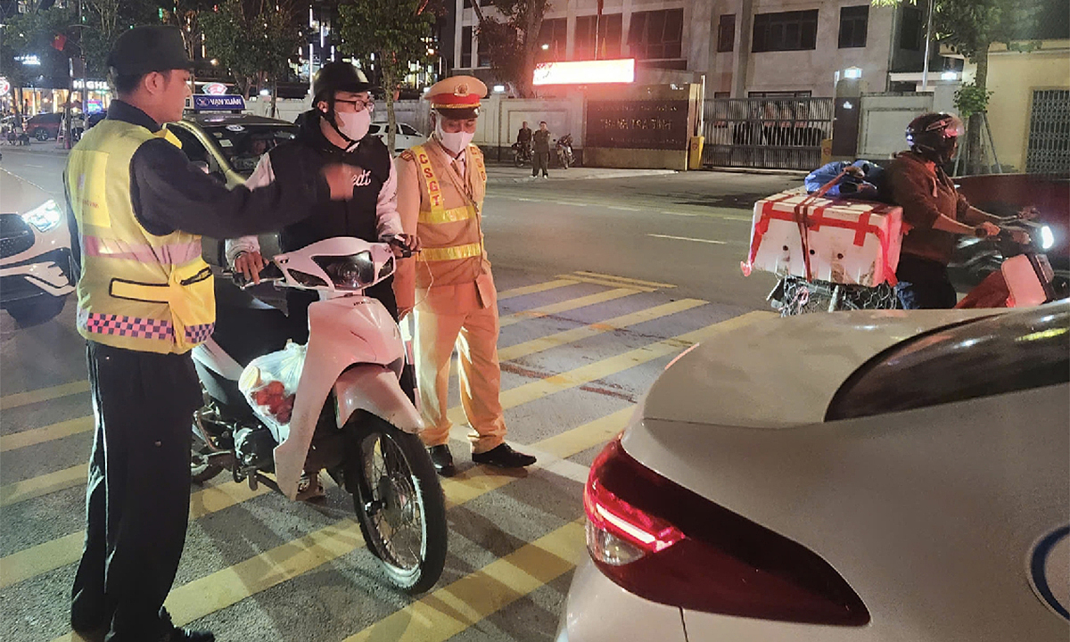Impersonators posing as 'task force 373' police fine traffic violators