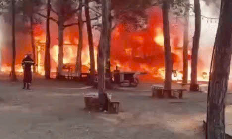 Major fire at Mang Den night economic zone