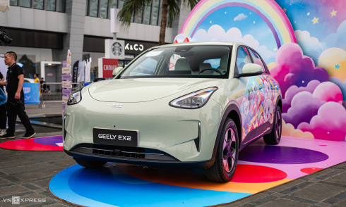 Geely EX2 – electric hatchback priced from 459 million dong