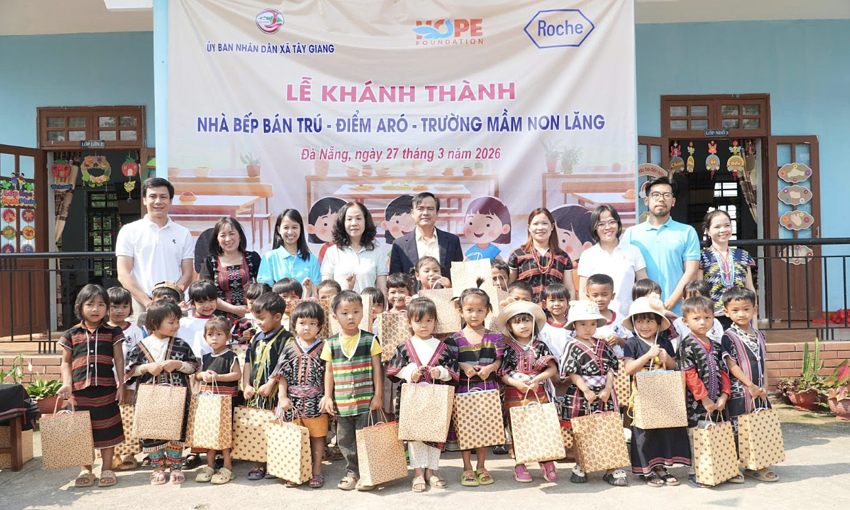 Inauguration of a semi-boarding kitchen for highland preschool children