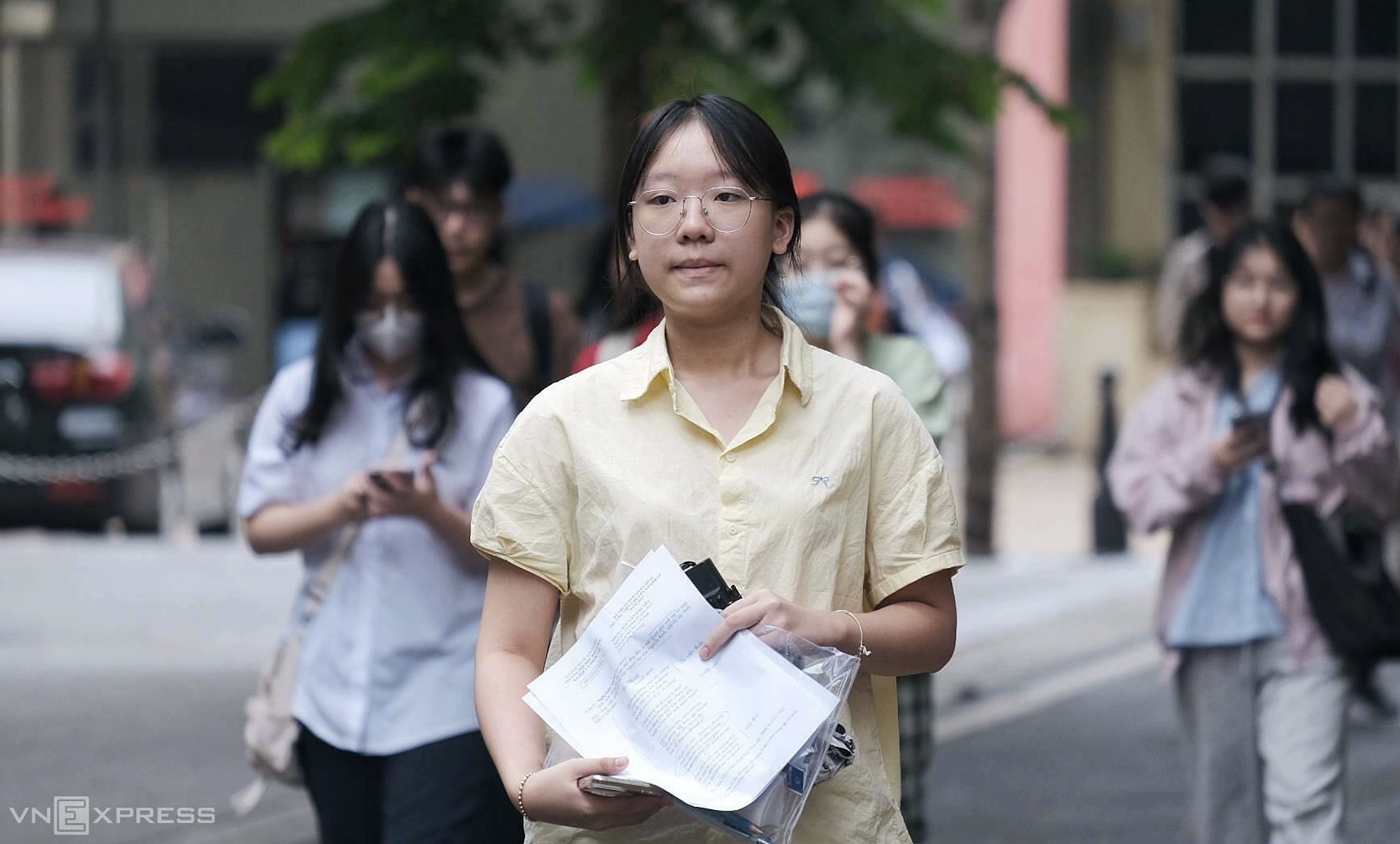 Two packed weeks of specialized 10th grade entrance exams in Hanoi