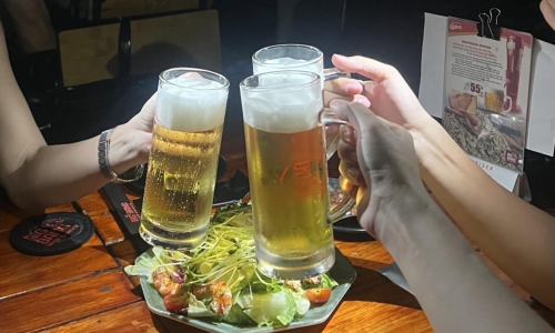 4 foods silently contributing to premature graying