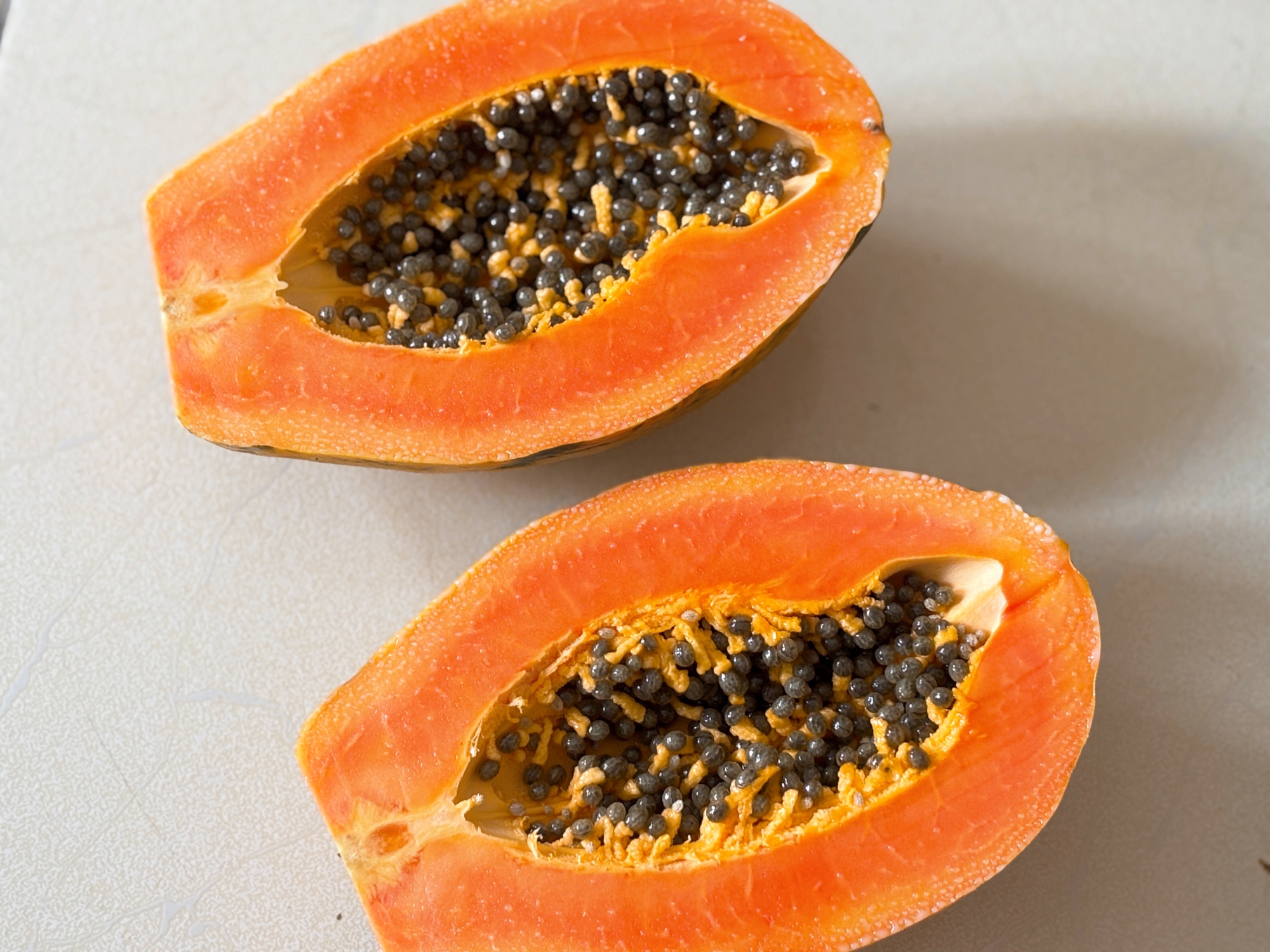 5 vitamin C-rich fruits beneficial for eye health