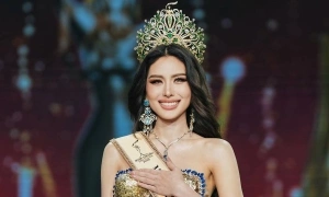 32-year-old singer crowned miss grand thailand