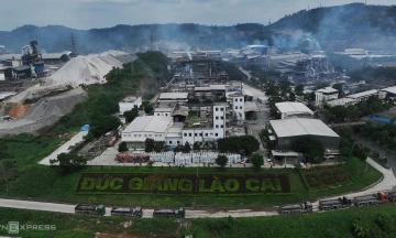 Smoke and dust engulf residents near Duc Giang - Lao Cai chemical plant