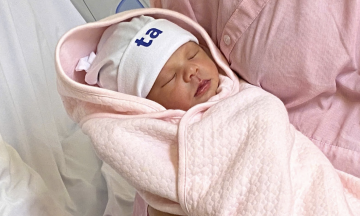 Second child born from a decade-old frozen embryo