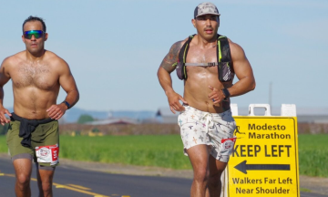 US runner loses marathon championship after guide vehicle leads him off course