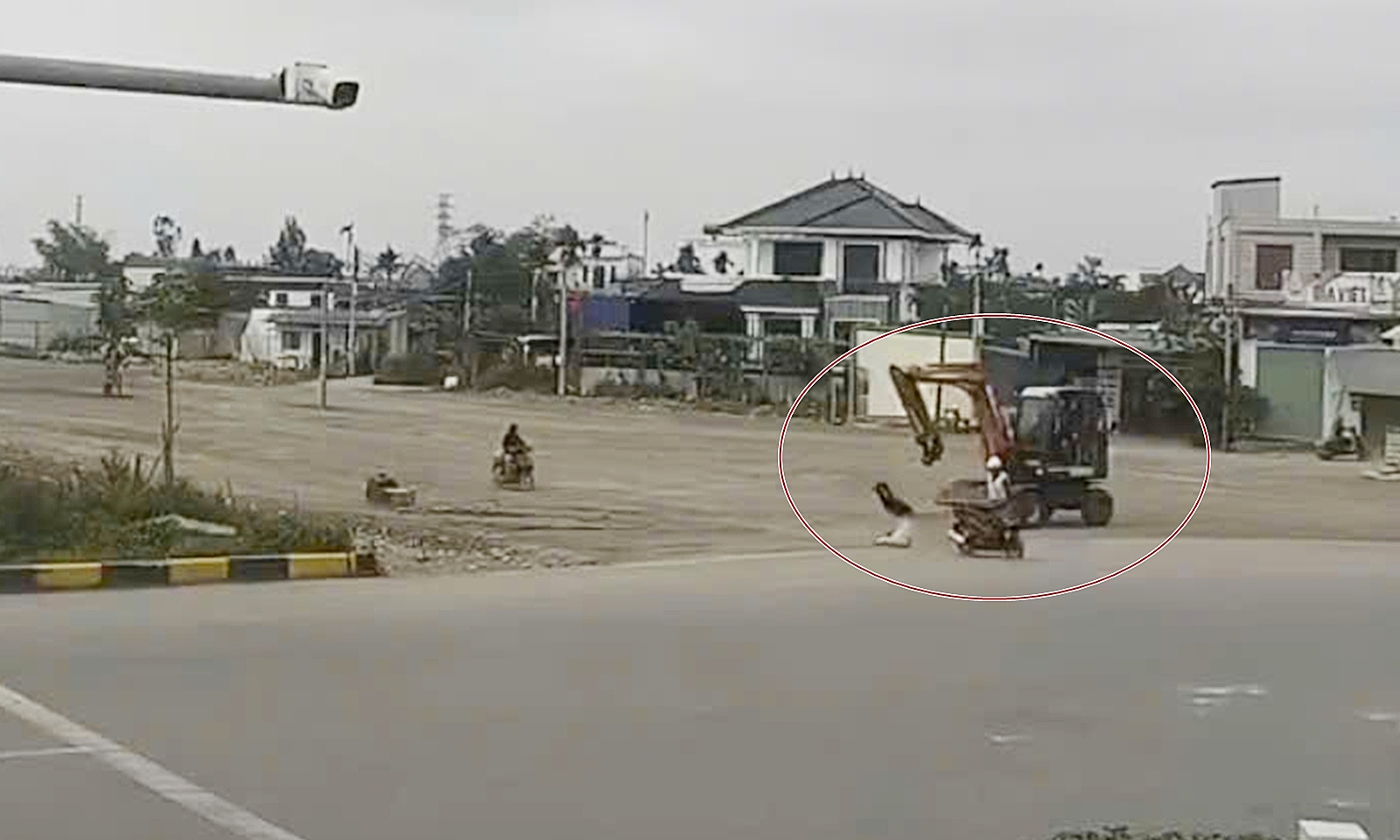 Young man dies after getting entangled in power cable