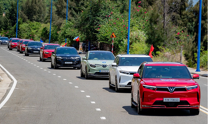 Vingroup extends support program for electric cars and motorbikes