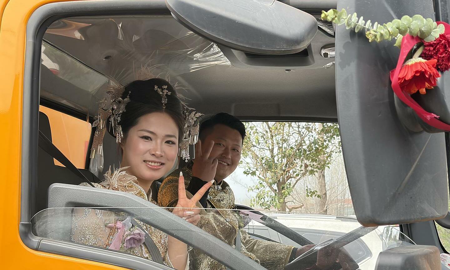 Groom's wedding procession features 9 septic tank trucks