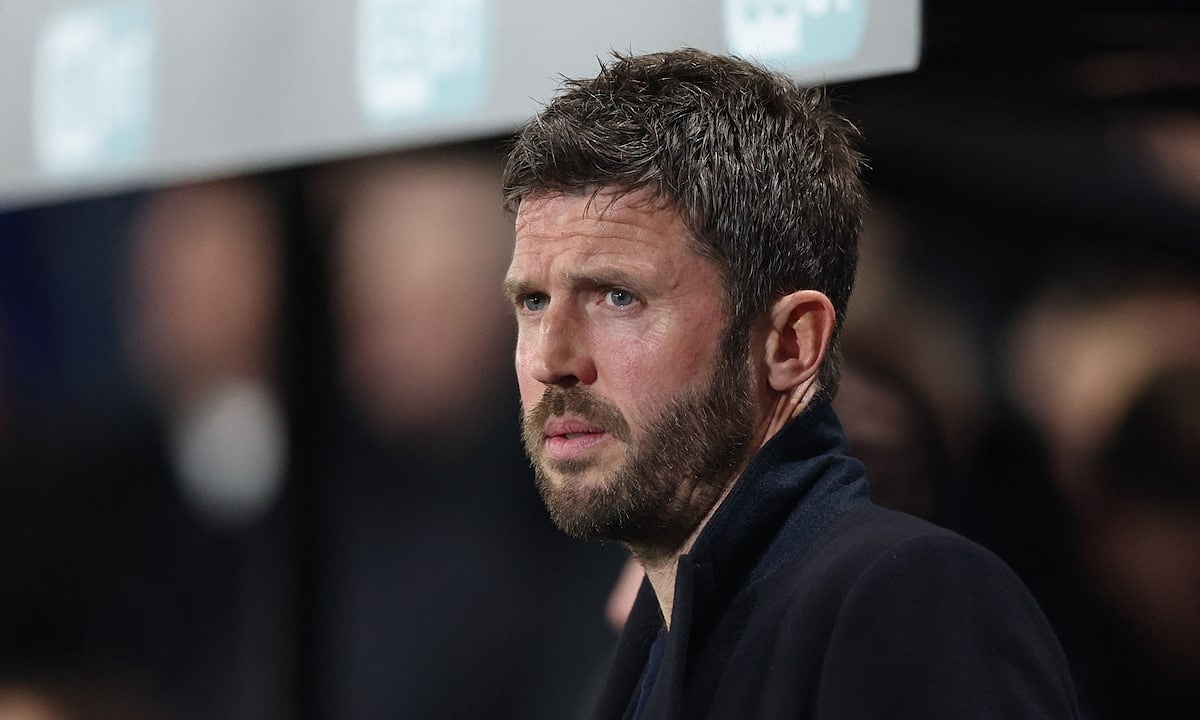 Man Utd leans towards long-term deal for Carrick