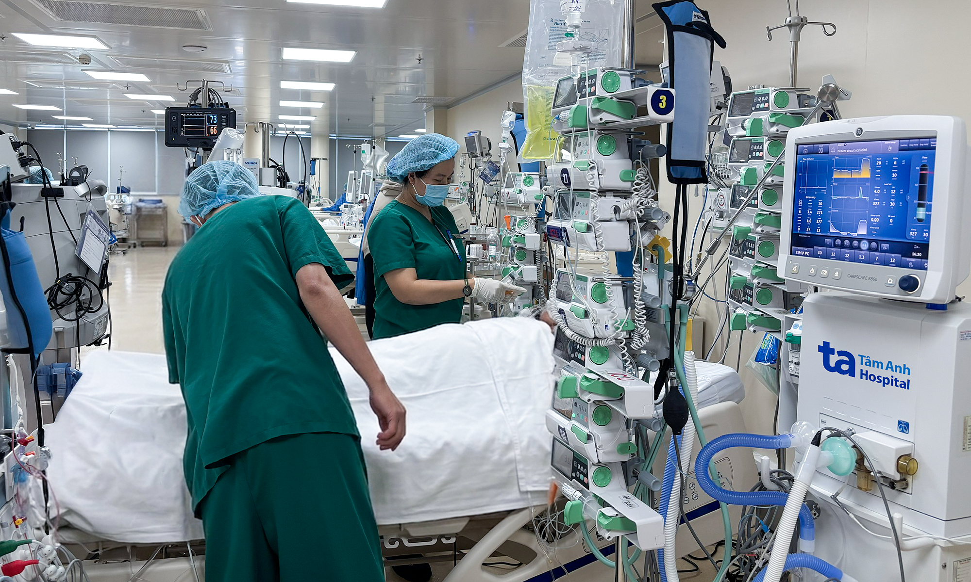 Pneumonia and respiratory failure caused by multidrug-resistant bacteria