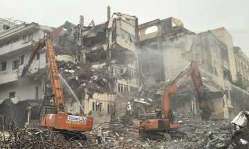 Dien Luc Hotel demolished near Ho Guom Lake