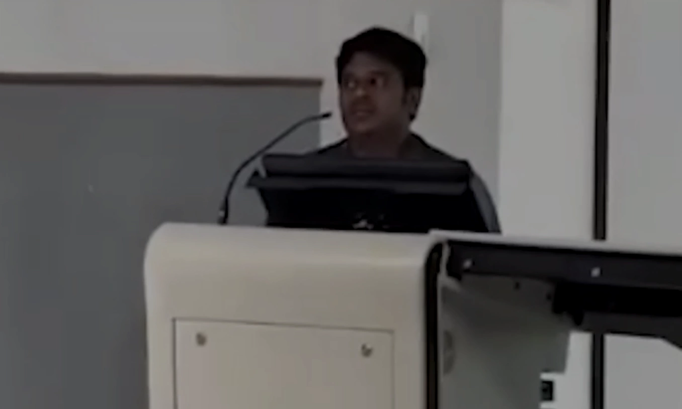 professor attacked by entire school for confessing love to 19-year-old student