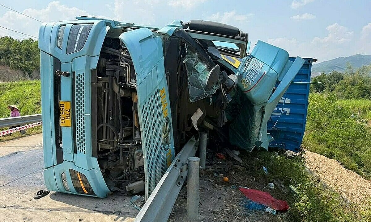Container truck overturns, three dead