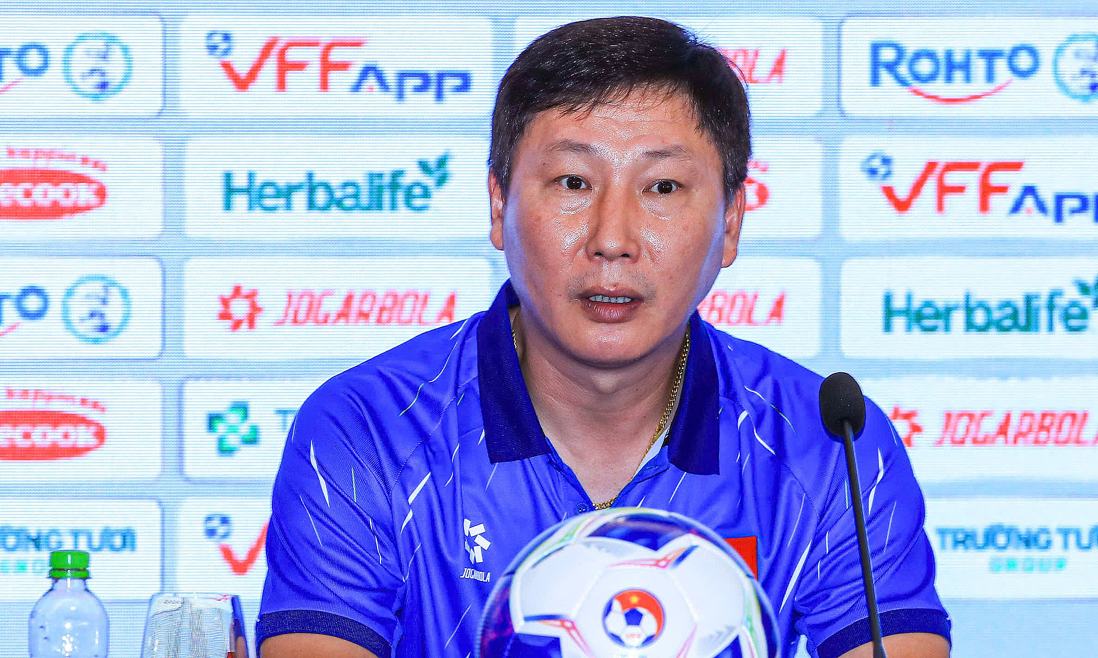 Head coach Kim Sang-sik holds press conference after win against Malaysia