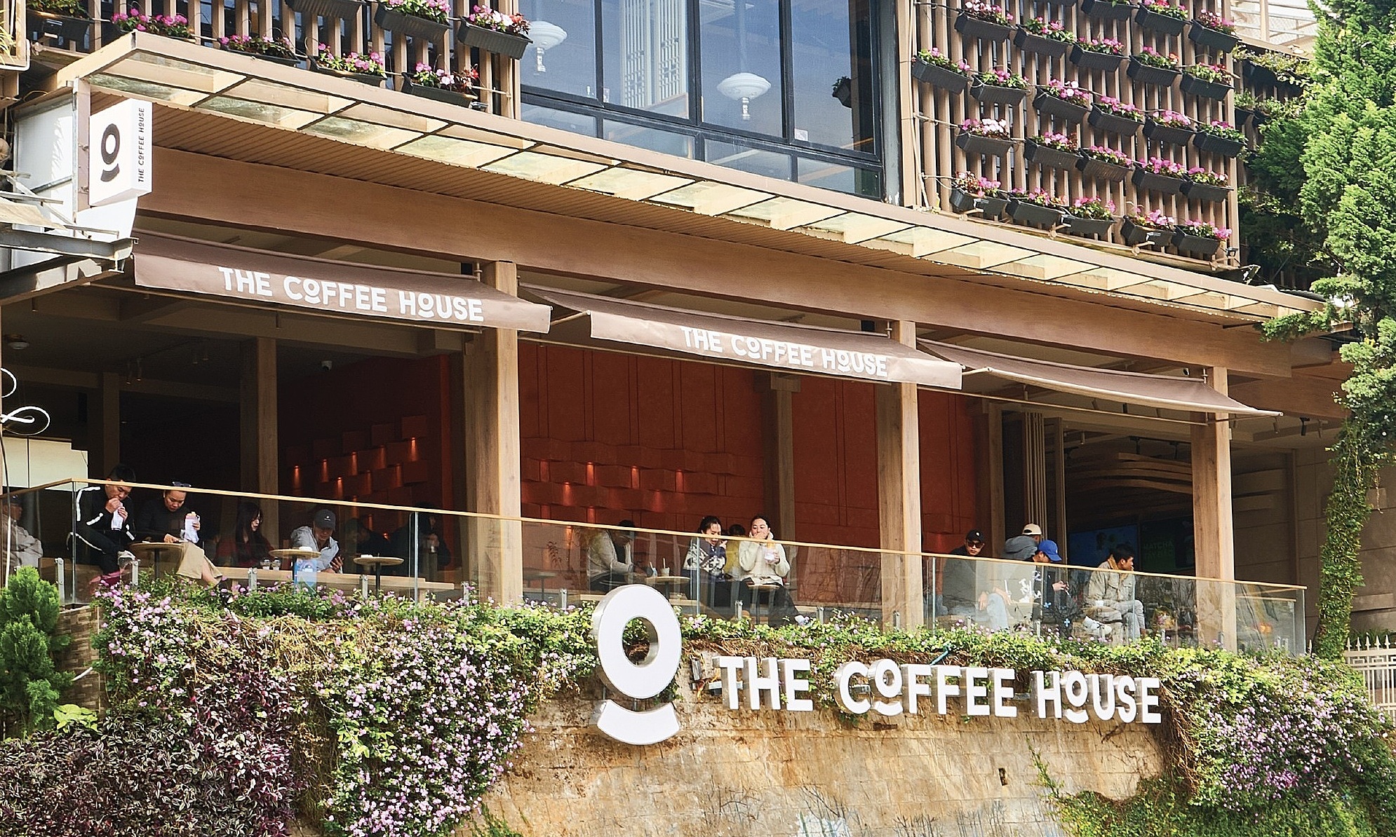 Golden Gate bears nearly 74 billion VND in losses after acquiring The Coffee House