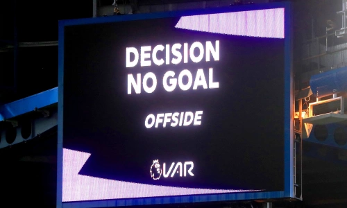 FIFA to trial Wenger's new offside rule from April