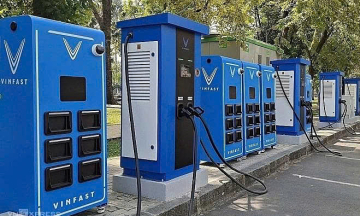 V-Green partners with Vikki to develop EV charging infrastructure and battery swap stations
