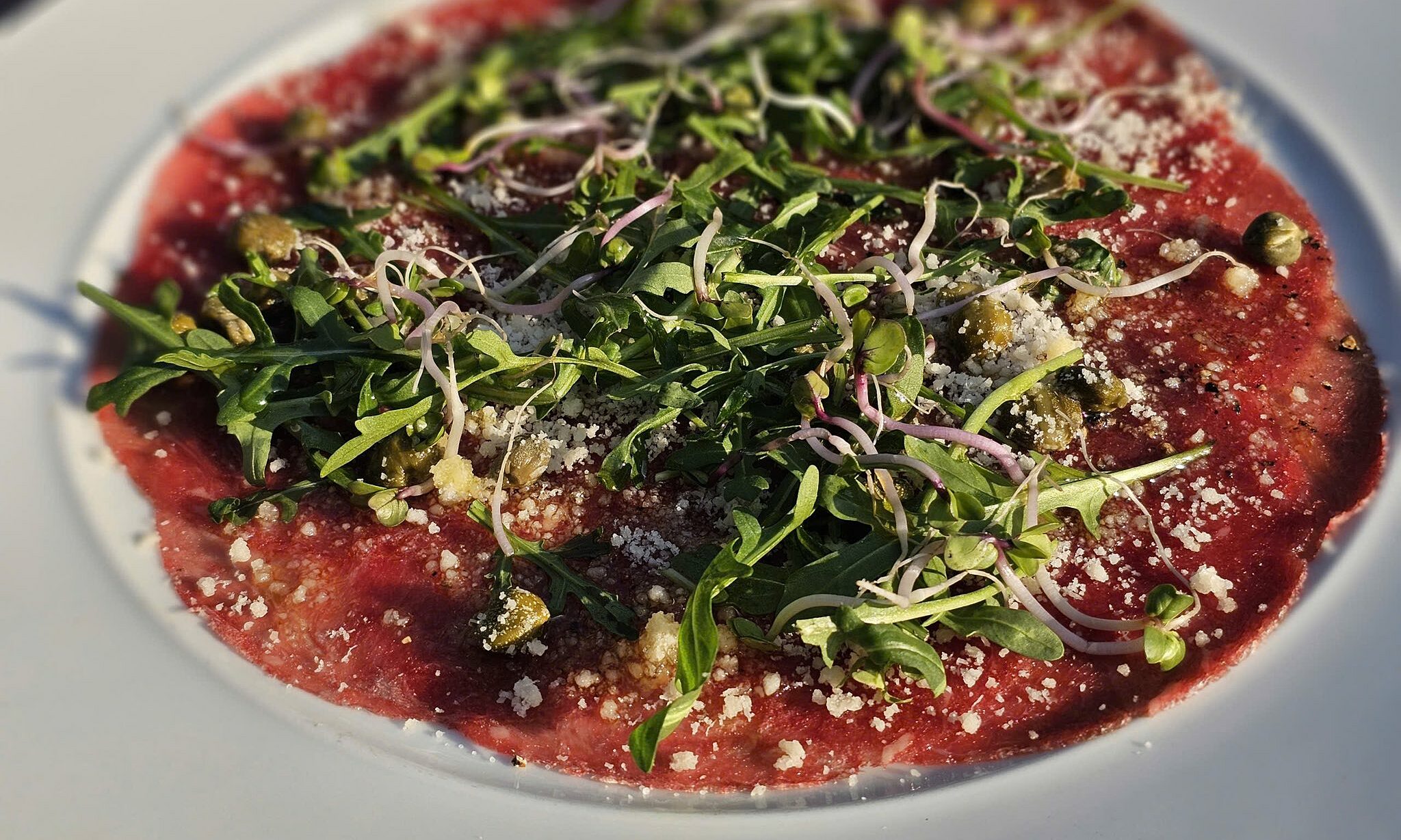 Italian appetizer compared to Vietnamese tiet canh