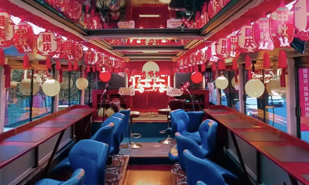 Bus services bloom: dining, movies, and beauty treatments on the go