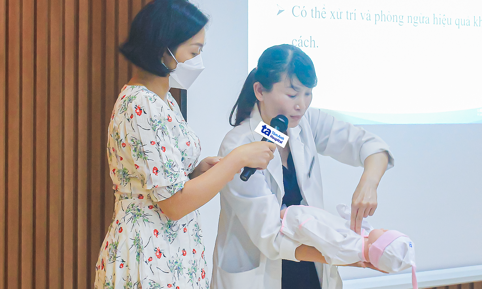 What to do when an infant chokes on milk?