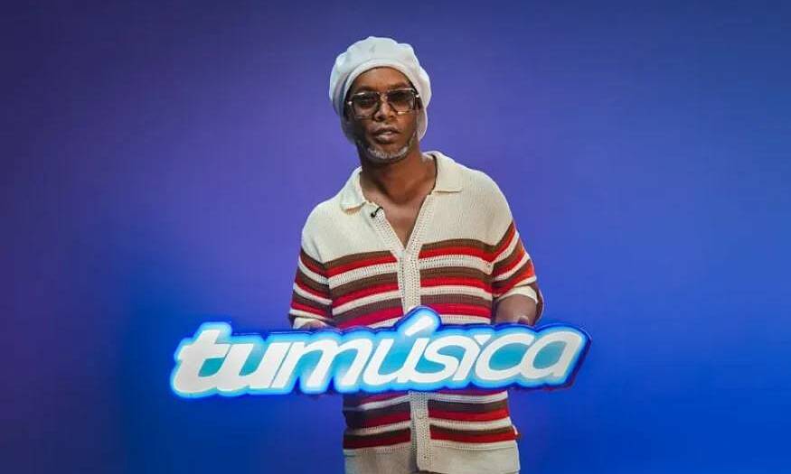 Ronaldinho ventures into music
