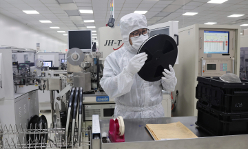 Chinese chip companies achieve record revenues