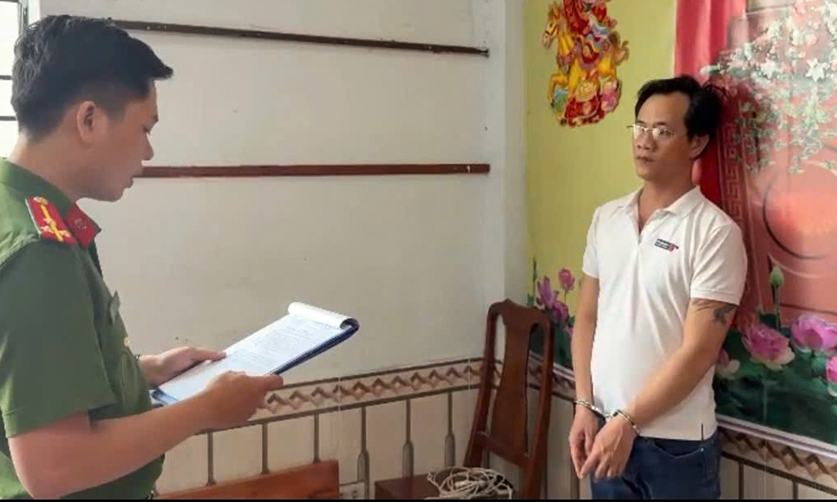 Planned scheme to defraud old classmate after class reunion