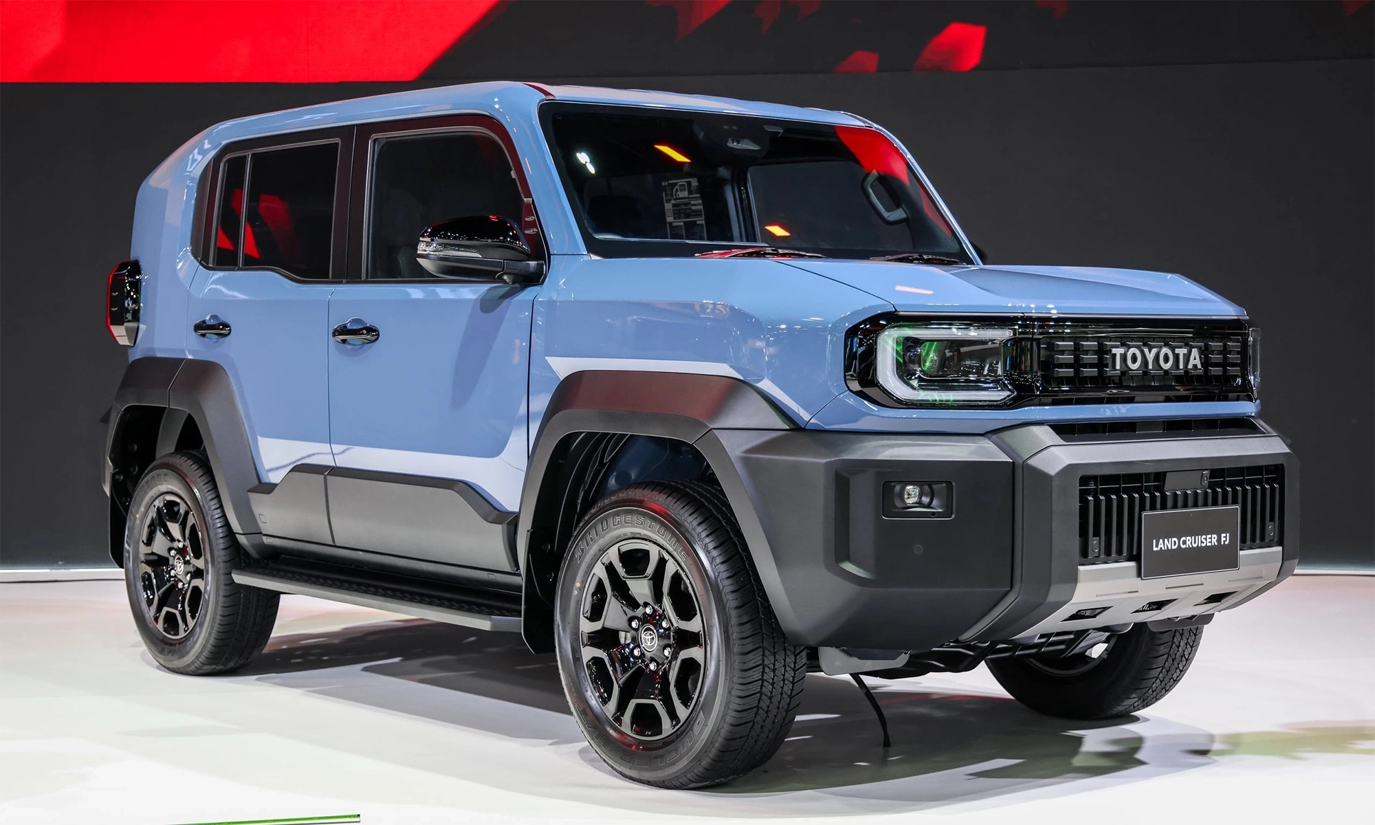 Toyota Land Cruiser FJ receives deposits in Vietnam, priced at nearly 1,2 billion dong