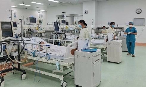 Neurological complications of hand, foot, and mouth disease