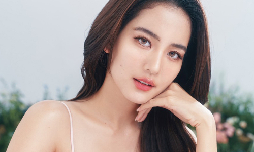 Thai actress has double uterus, one kidney