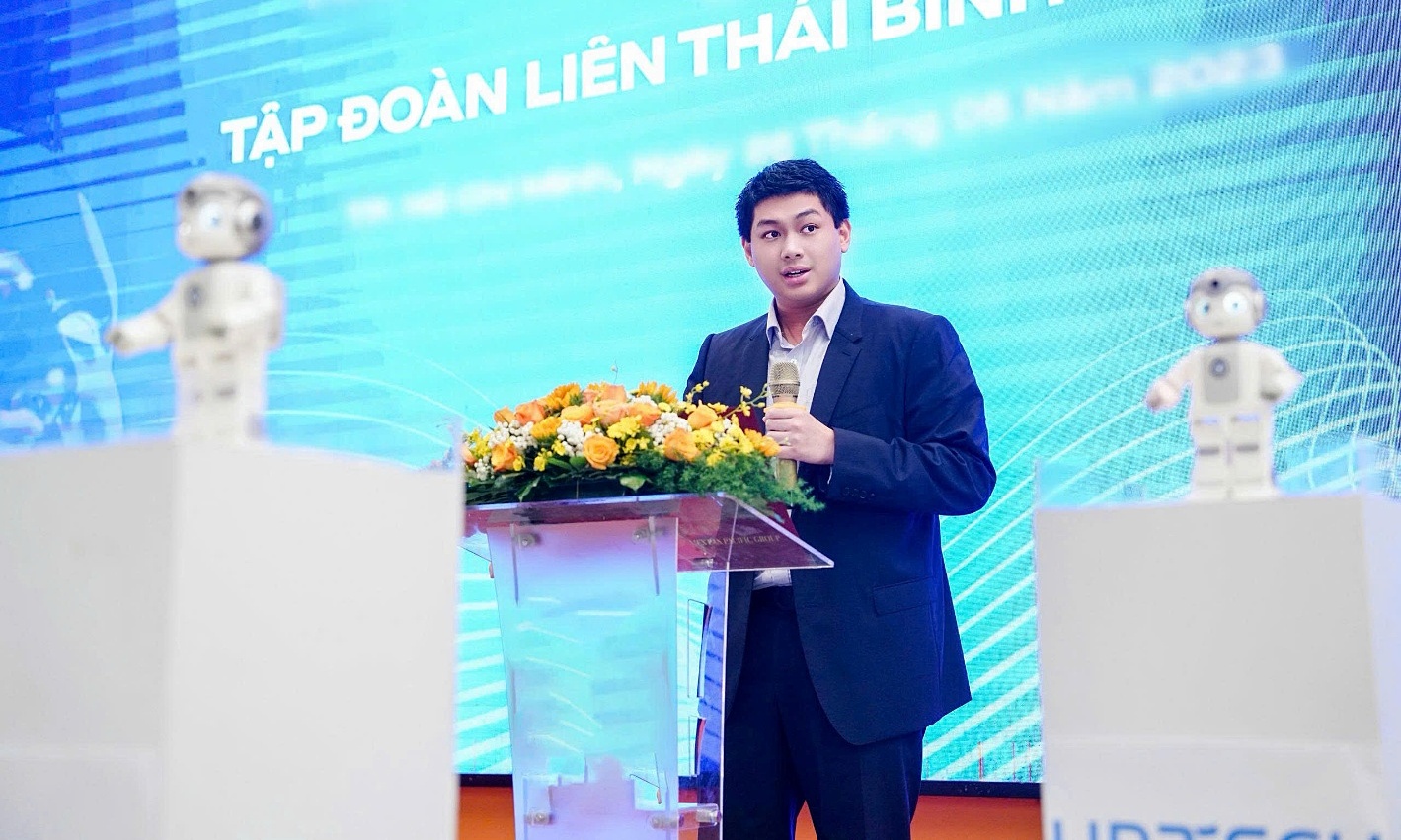 Launching a series of humanoid robot competitions in Vietnam